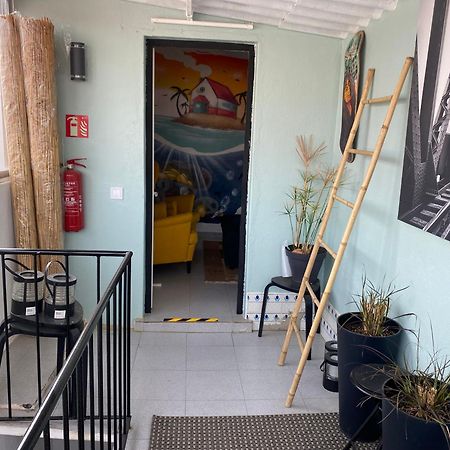 The Island Hostel & Cafe Lagos Buitenkant foto